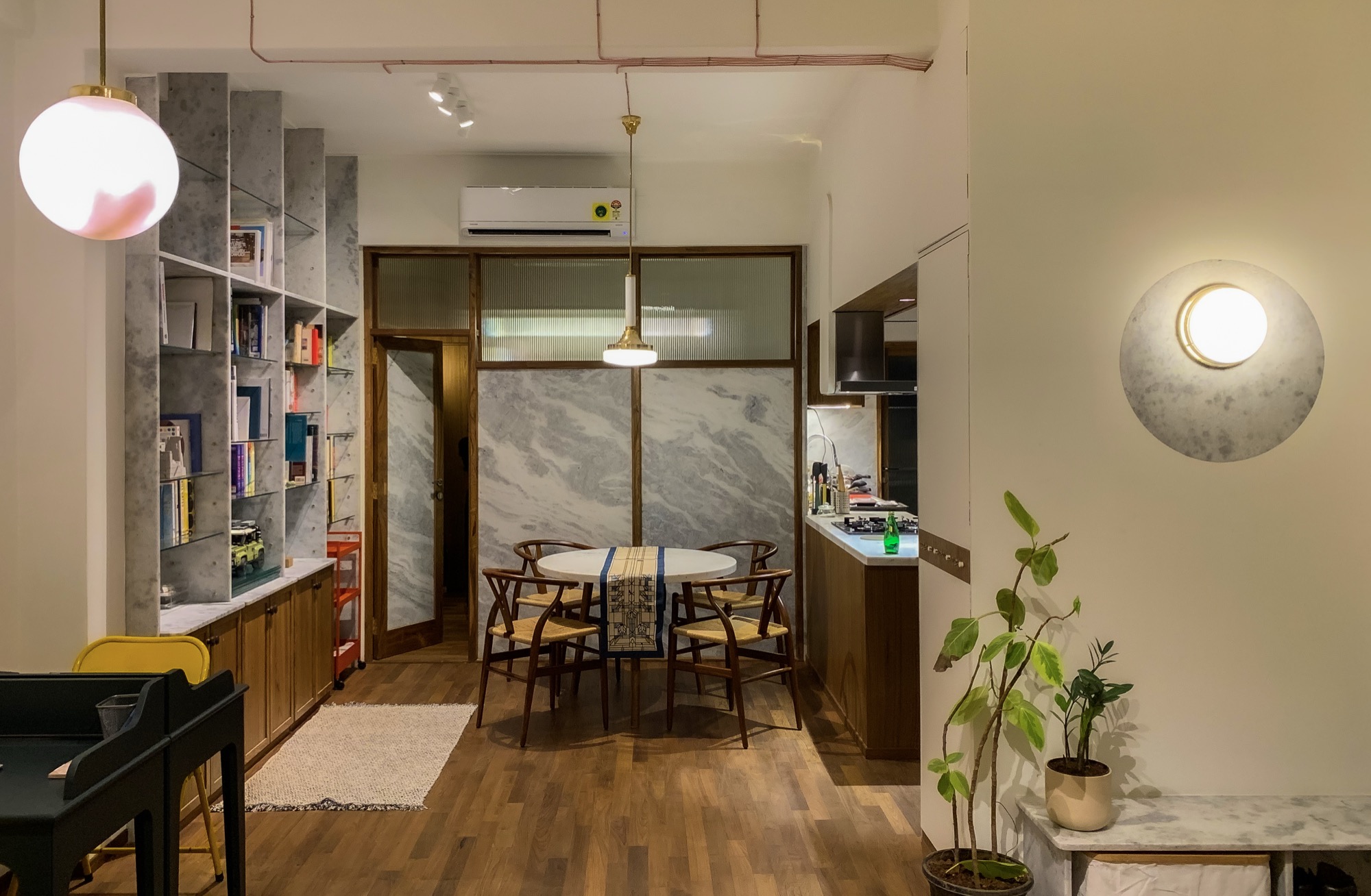 ; home, Mumbai — Residential by Studio Pomegranate