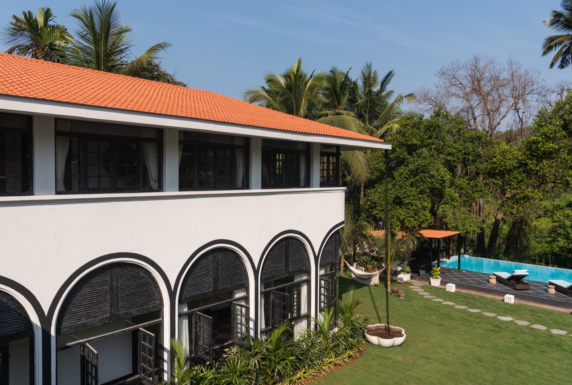 Fairview estate, Goa — Residential by Studio Pomegranate